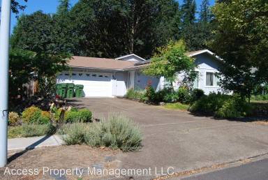 Main picture of 909 N Sitka Ave