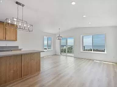 Main picture of 120 Reeder St