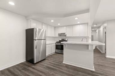Main picture of 161 Brightwood Ave