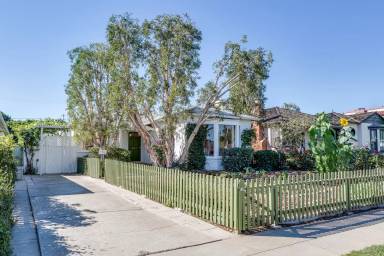 Main picture of 1038 25th St