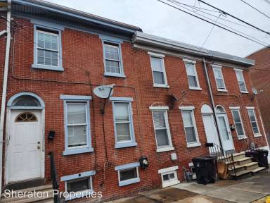 Main picture of 1121 Lancaster Ave