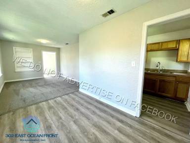 Main picture of 3017 Broadway Ave