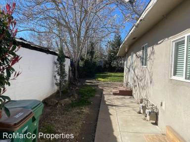 Main picture of 627 N Sacramento St