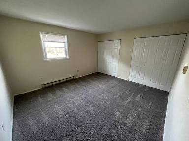 Main picture of 300 S Marshall St