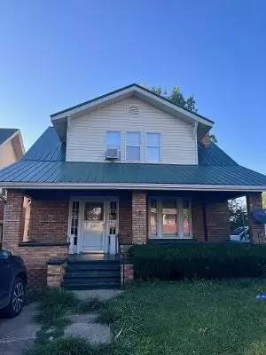 Main picture of 324 7th Ave W