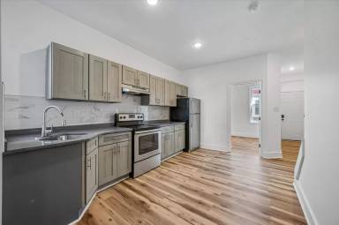 Main picture of 2656 N Bancroft St