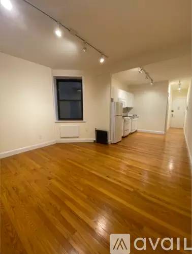 Main picture of 231 East 50th St