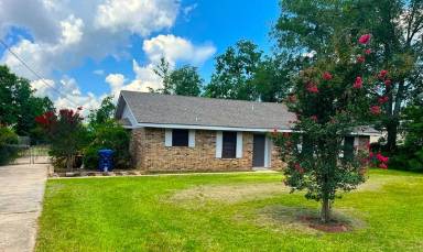 Main picture of 121 P W West Dr