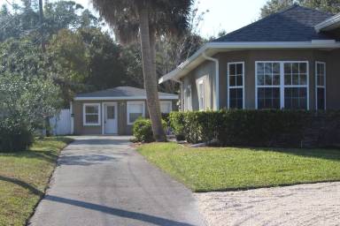 Main picture of 238 N Beach St