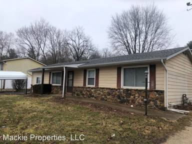 Main picture of 202 W Main St