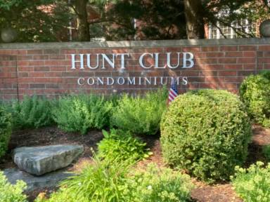 Main picture of 111 Hunt Club Dr