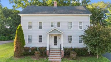 Main picture of 22 Winthrop St