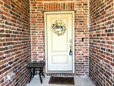 Main picture of 10500 Fountain Gate St