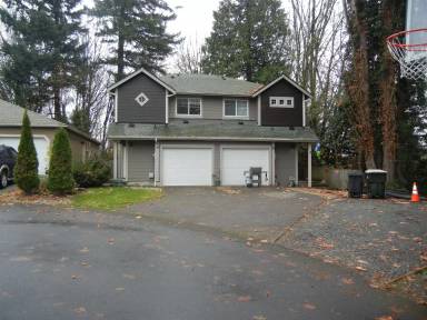 Main picture of 402 N 3rd Ave SW