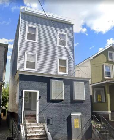 Main picture of 227 2nd St