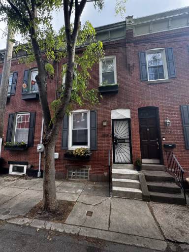 Main picture of 3016 Cambridge St