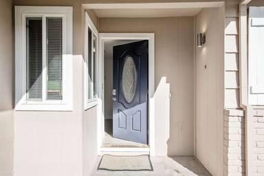 Main picture of 3952 Bayview Cir