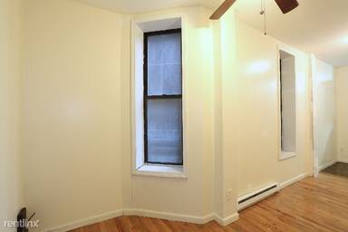 Main picture of 243 W 109th St