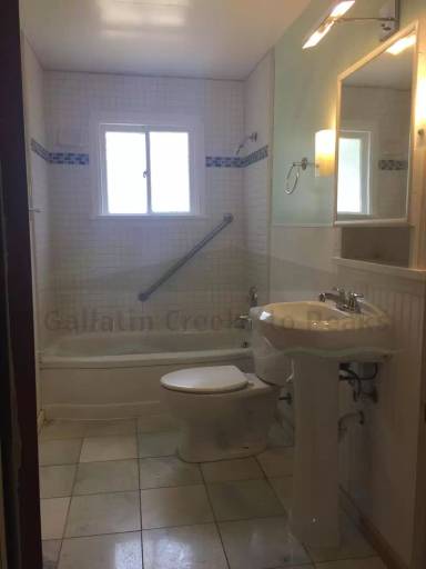 Main picture of 418 S 11th Ave
