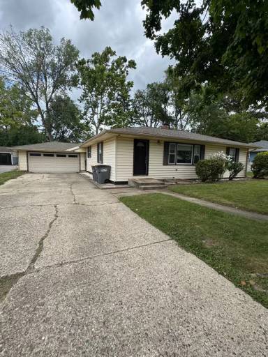 Main picture of 1180 Windsor Dr