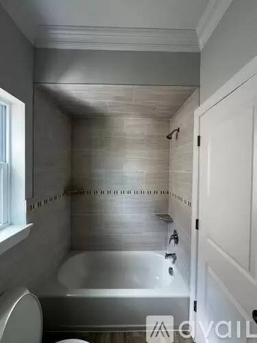 Main picture of 570 S 12th St