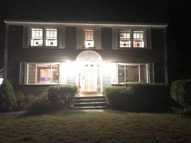 Main picture of 456 Ferry Rd
