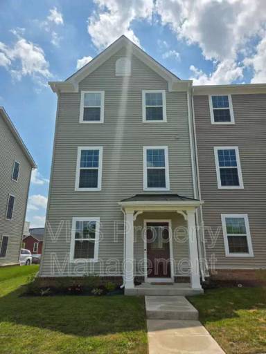 Main picture of 3201 Jefferson Blvd