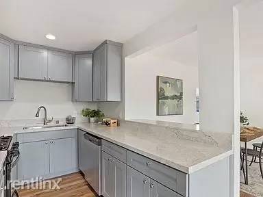Main picture of 875 Jefferson Ave