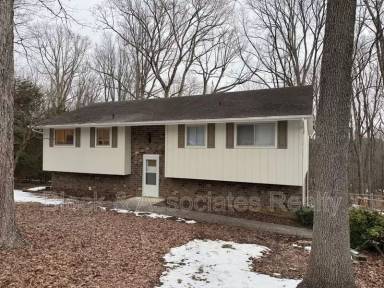 Main picture of 607 Eastwood Dr