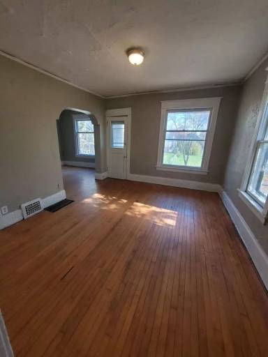 Main picture of 2535 N 16th St