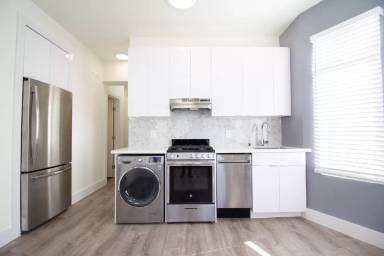 Main picture of 810 Eddy St