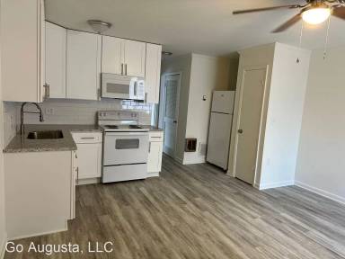 Main picture of 908 Holden St