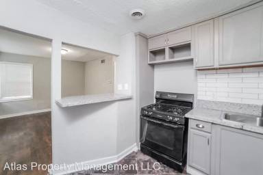 Main picture of 5033 E Linwood Blvd