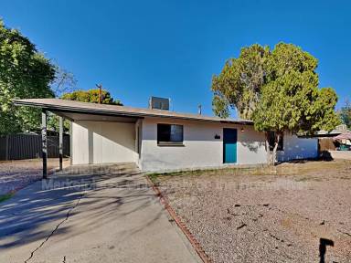Main picture of 2216 W Minnezona Ave