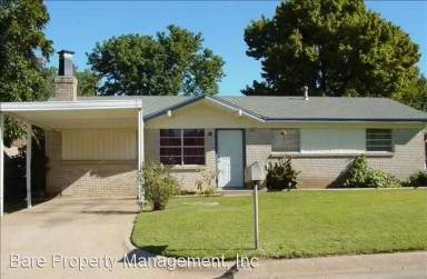Main picture of 1329 Lakecrest Dr