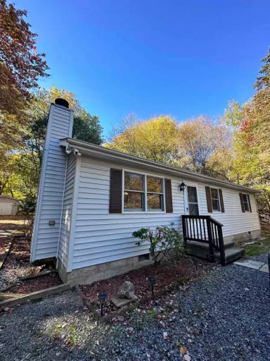 Main picture of 616 Stony Mountain Rd