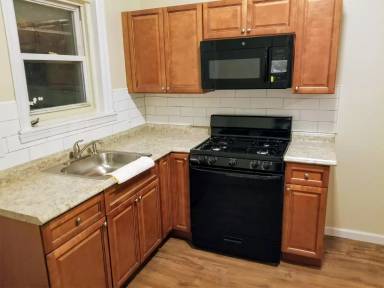 Main picture of 4808 N Franklin St