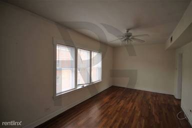 Main picture of 3521-29 N Broadway Apartments