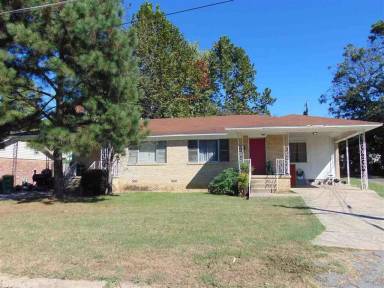 Main picture of 209 W 55th St