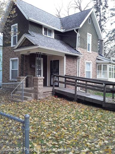 Main picture of 1807 Deyo St