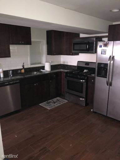 Main picture of 4320 S Michigan Ave