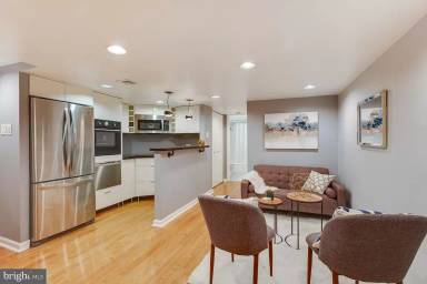 Main picture of 1438 Meridian Pl NW