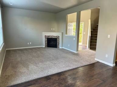 Main picture of 3215 SE Robin Cir