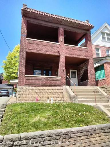 Main picture of 3333 Parkview Ave