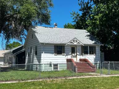 Main picture of 603 E 10th St