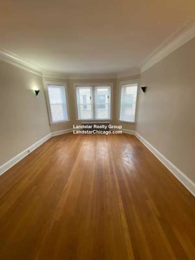 Main picture of 1924 W Morse Ave
