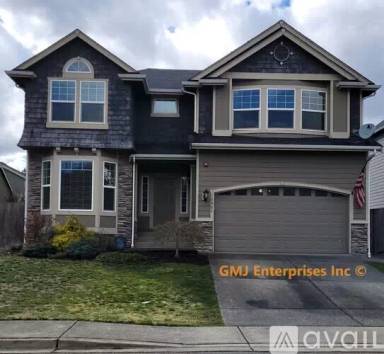 Main picture of 10083 185th Ave E