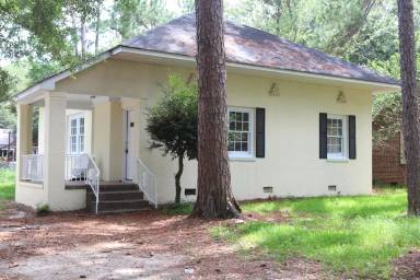 Main picture of 914 Rosedale Ave