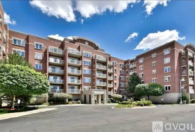 Main picture of 6560 W Diversey Ave