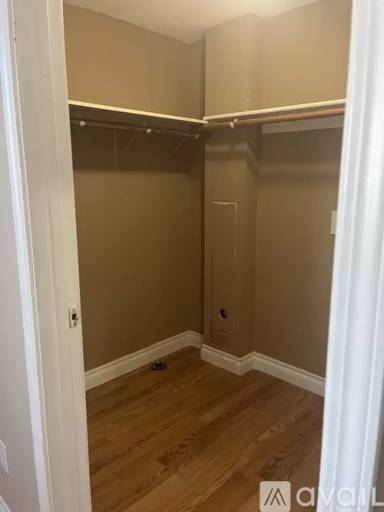 Main picture of 866 Newport Dr